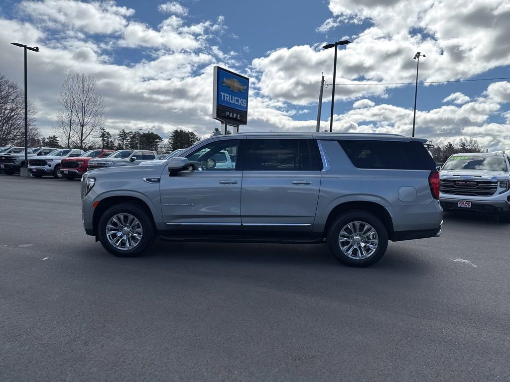 Used 2024 GMC Yukon XL Denali image 9