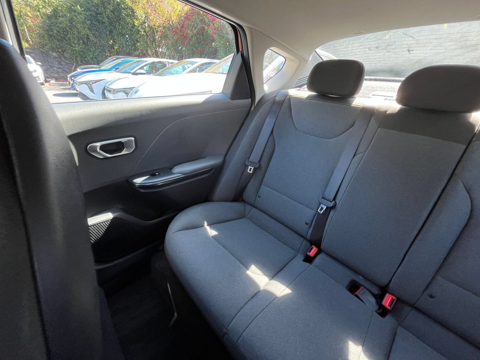 Used 2025 Kia K4 FWD image 38