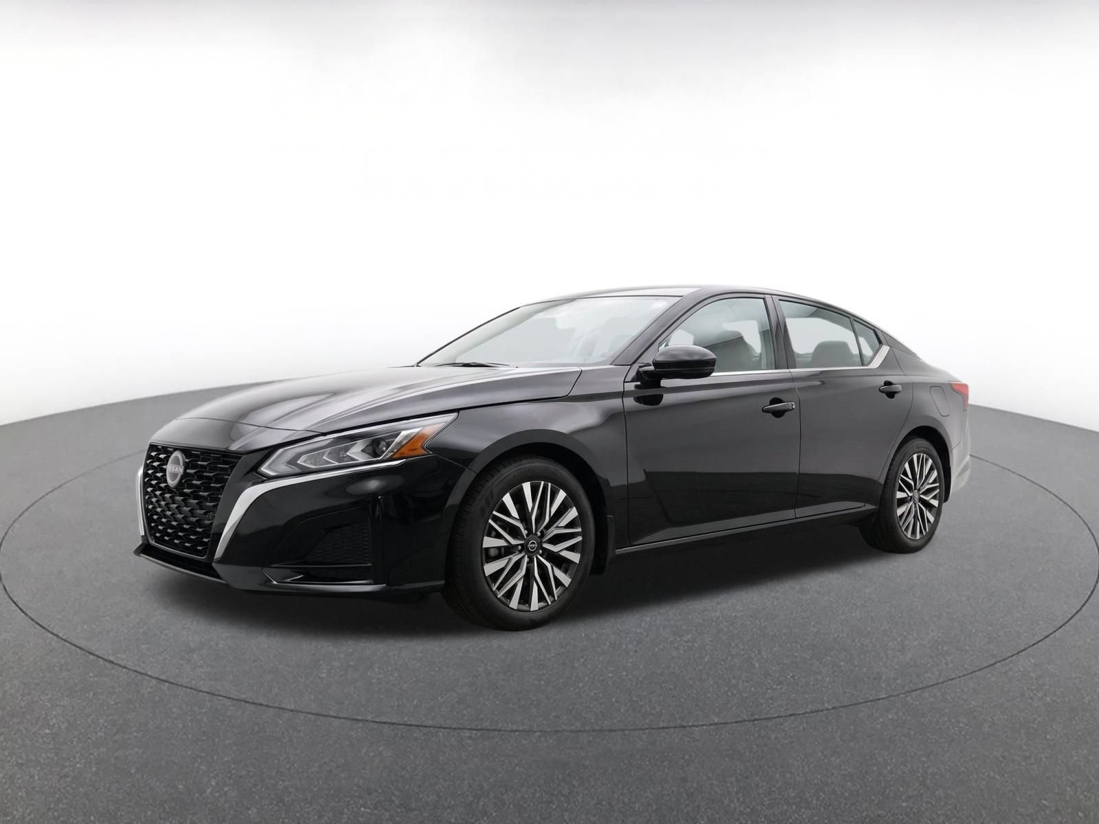 Used 2026 Nissan Altima 2.5 SV FWD image 3