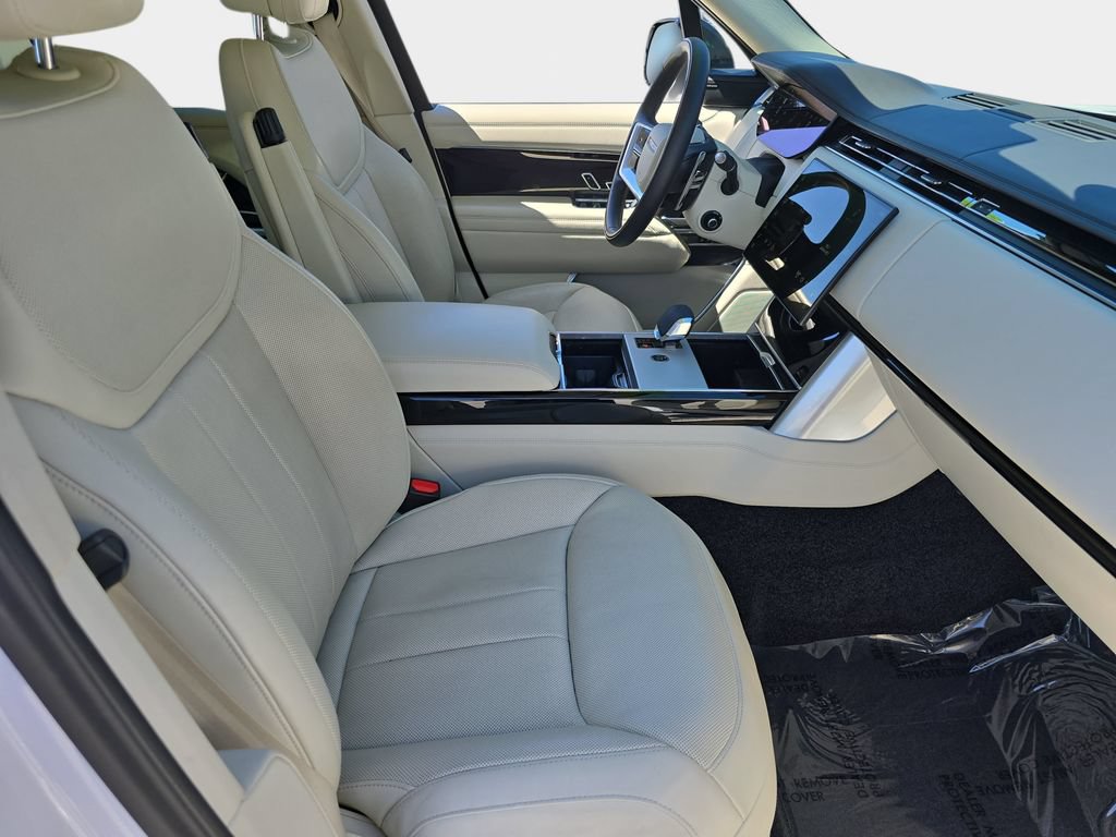 Certified 2024 Land Rover Range Rover SE AWD/4WD image 10