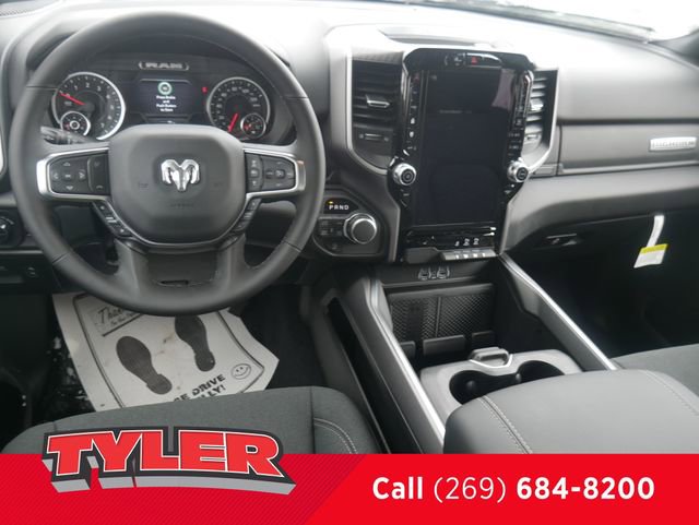 New 2026 RAM 1500 4x4 Crew Cab image 43