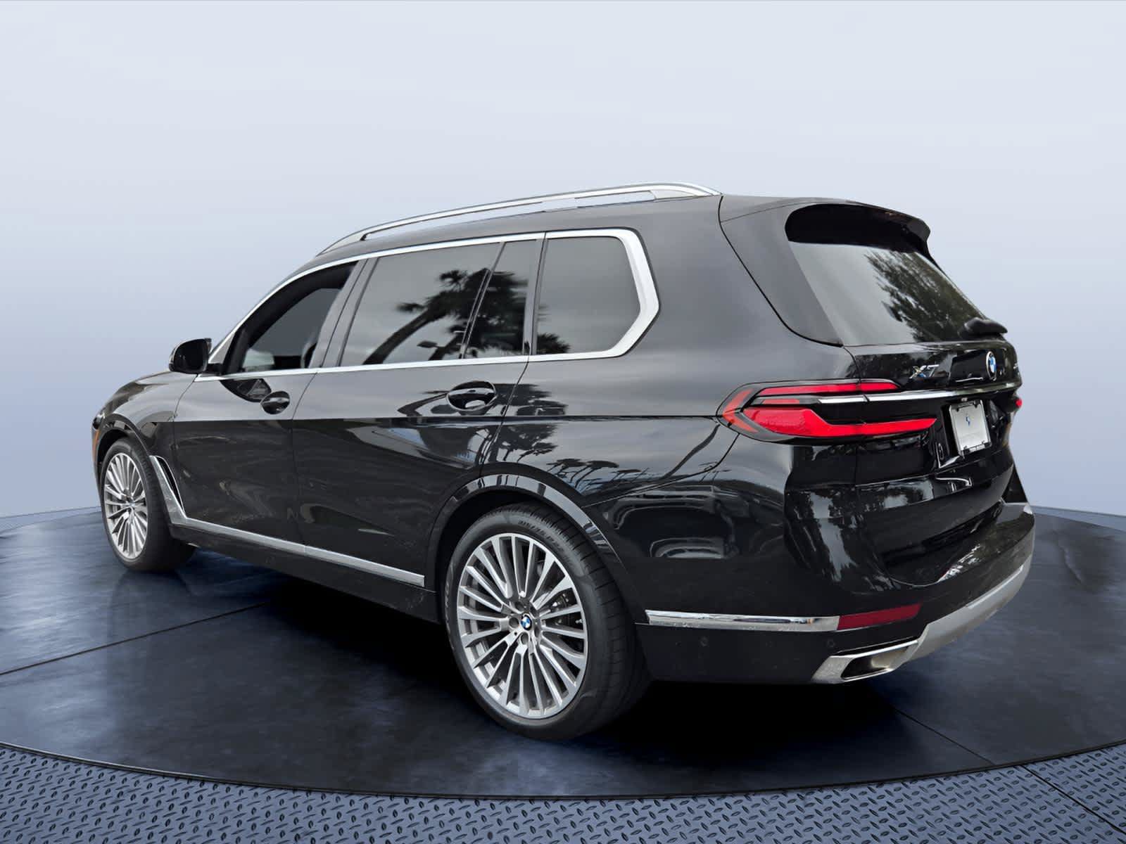 Certified 2024 BMW X7 xDrive40i w/ Executive Package AWD/4WD image 5