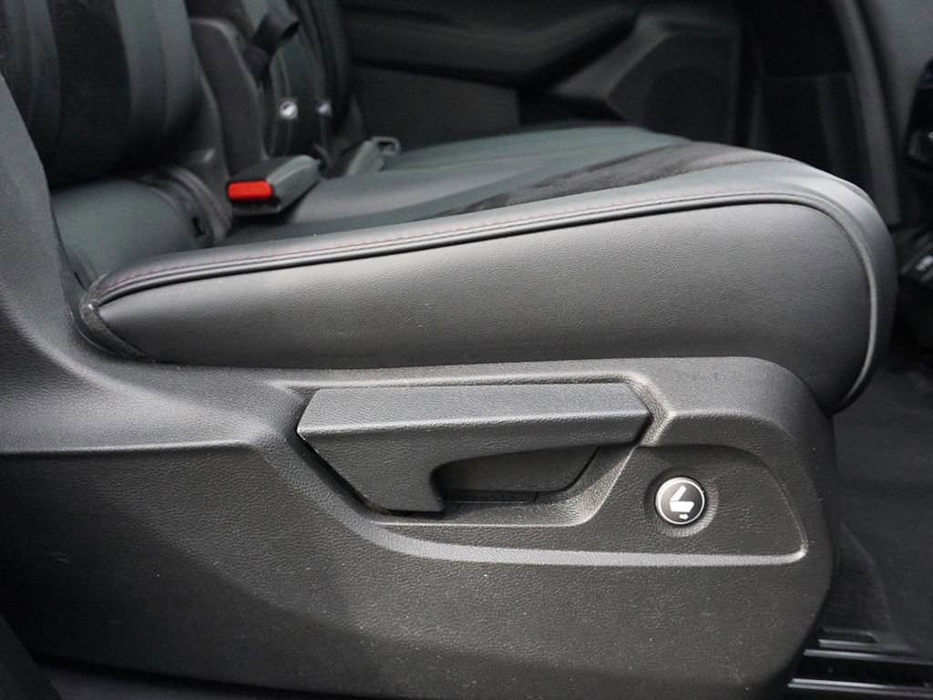 Used 2023 Acura MDX A-Spec image 35