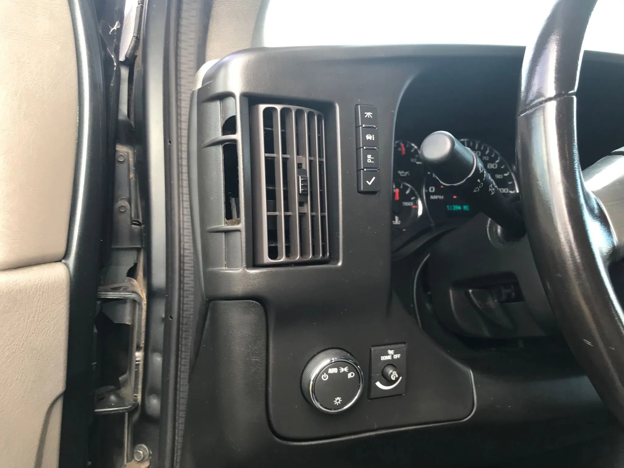 Used 2017 Chevrolet Express 3500 LT w/ LT Preferred Equipment Group image 12