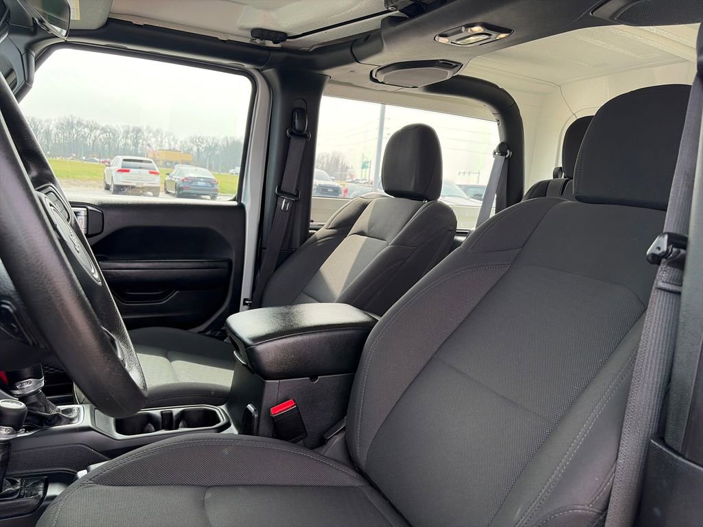 Used 2023 Jeep Wrangler Sport image 23
