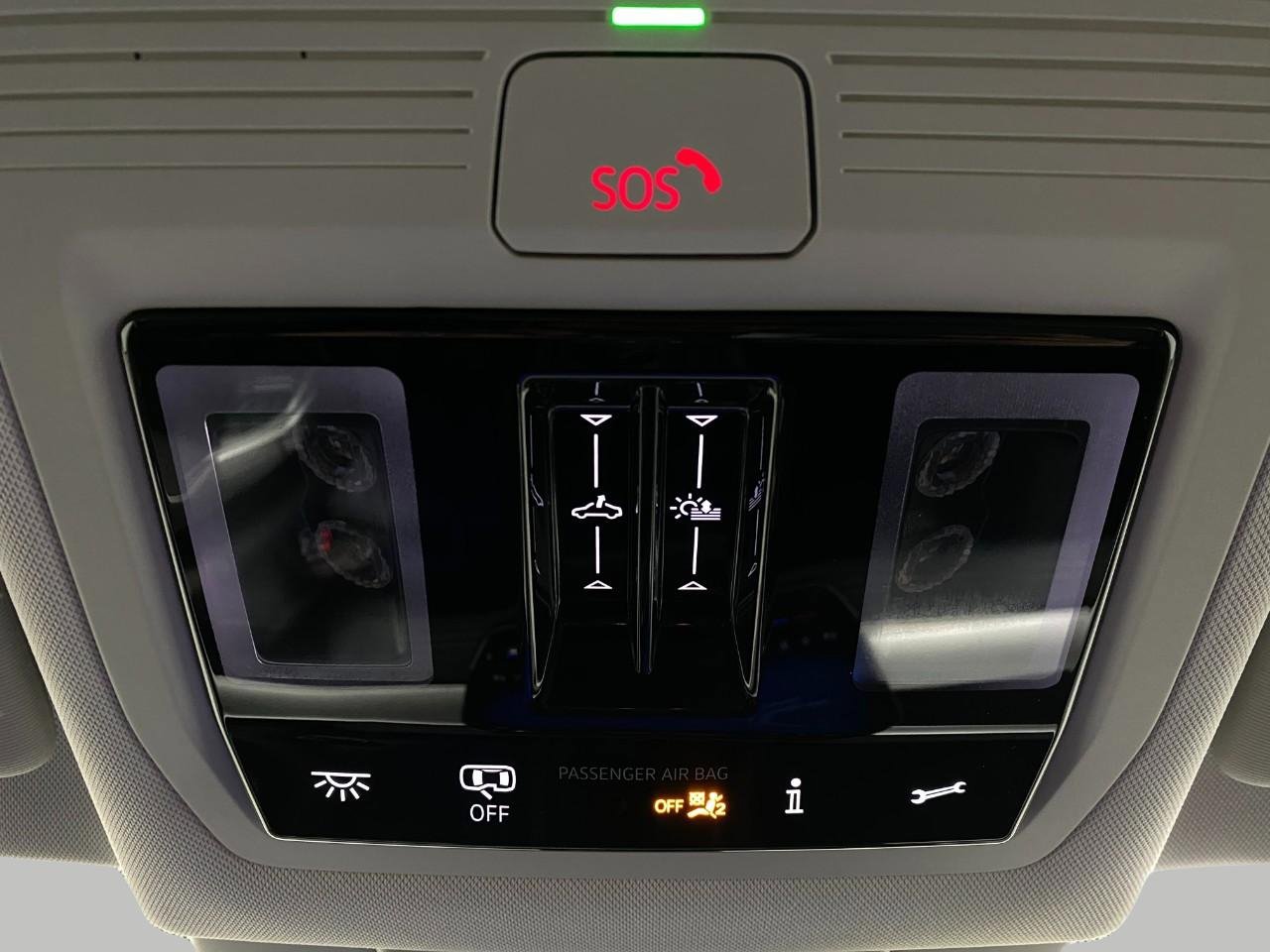 Certified 2025 Volkswagen Tiguan SE image 24