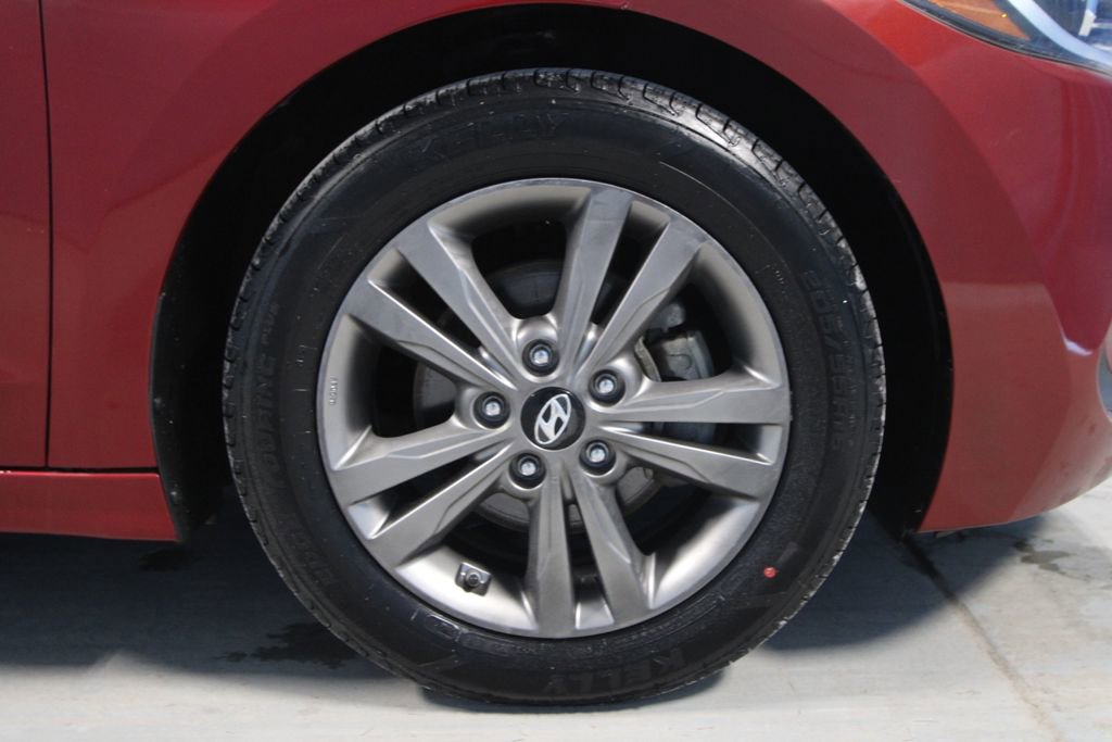 Used 2017 Hyundai Elantra SE image 28