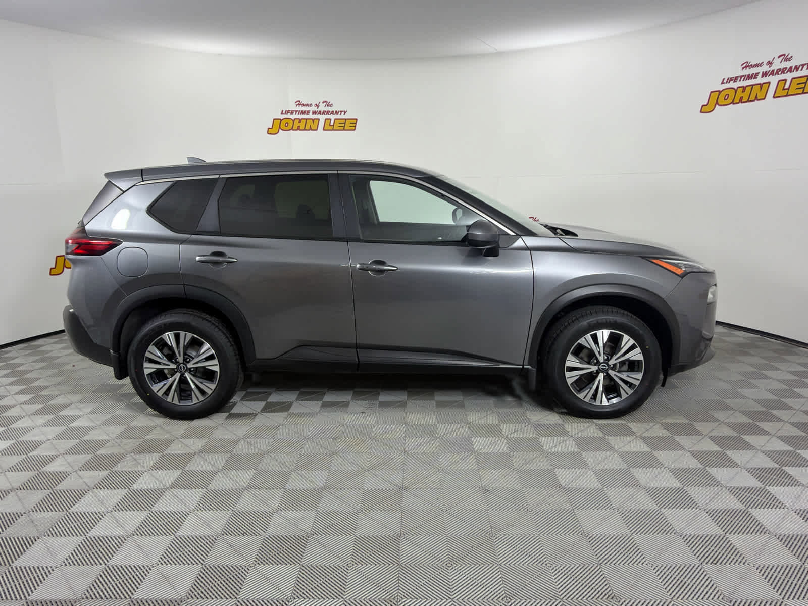 Used 2023 Nissan Rogue SV AWD/4WD image 7