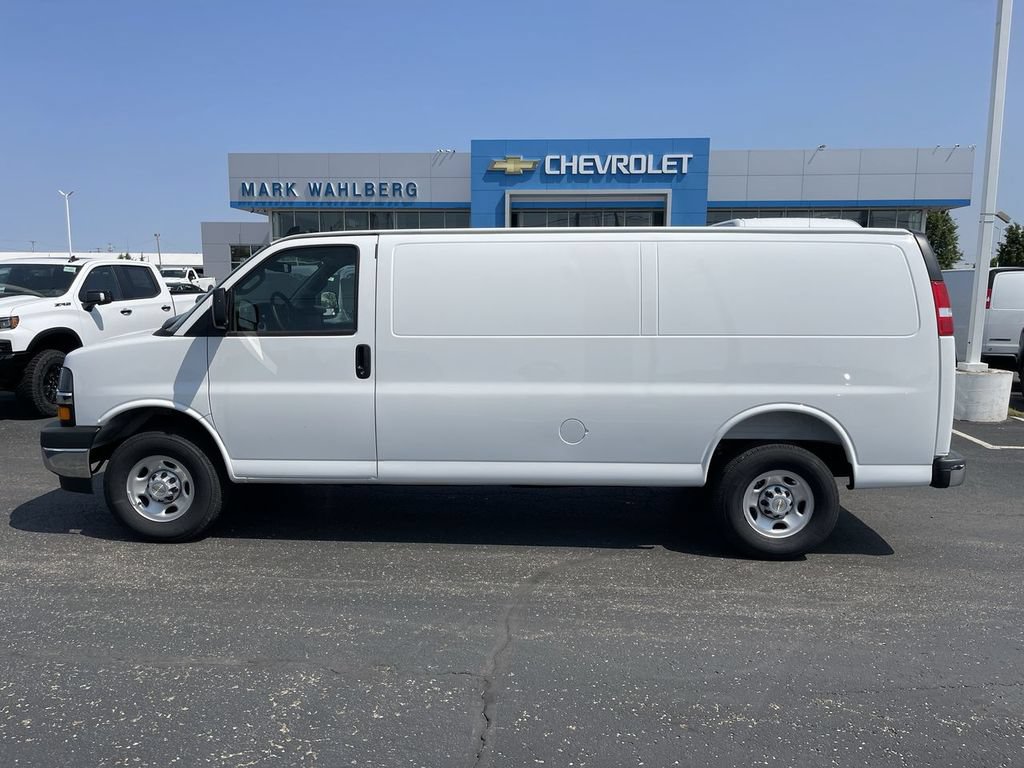 New 2025 Chevrolet Express 3500 Extended w/ Driver Convenience Package RWD image 3