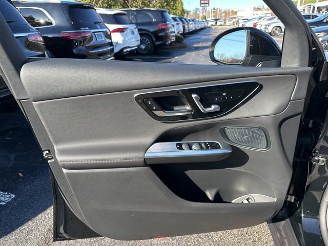 Used 2025 Mercedes-Benz GLC 300 4MATIC image 19