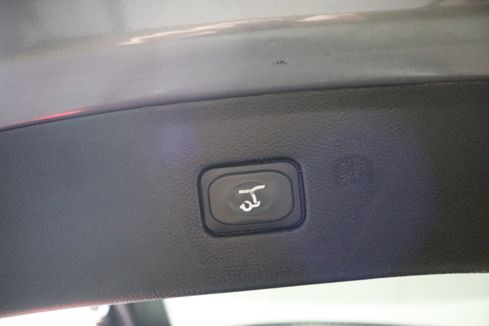 Used 2021 Ford Edge Titanium w/ Cargo Accessory Package image 36