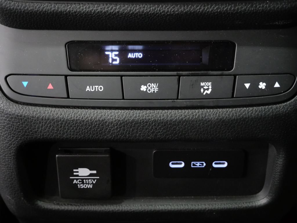 Used 2024 Honda Pilot TrailSport image 23