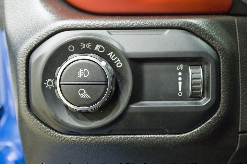 Used 2023 Jeep Gladiator Rubicon w/ LED Lighting Group AWD/4WD image 30