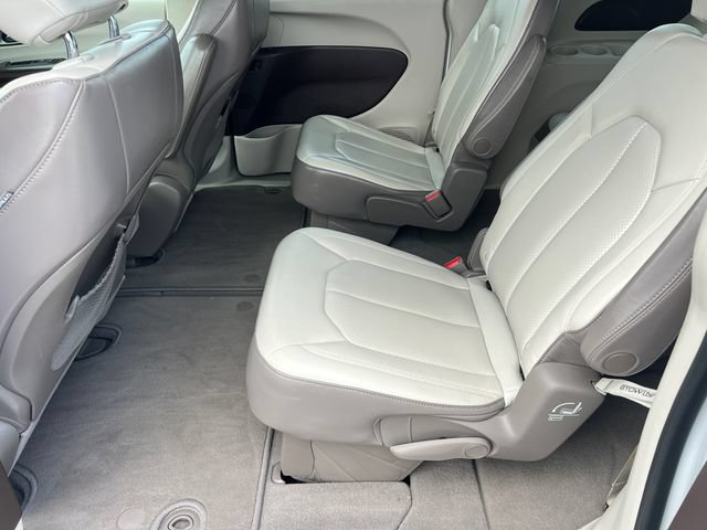 Used 2021 Chrysler Voyager Lxi w/ Cold Weather Group FWD image 27