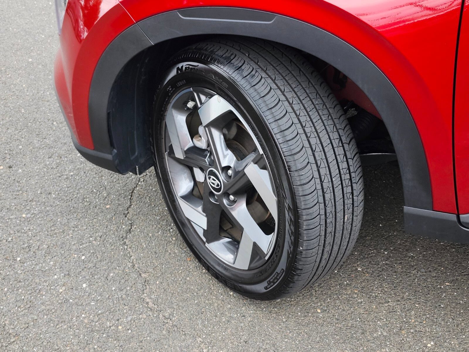Certified 2026 Hyundai Venue SEL FWD image 33