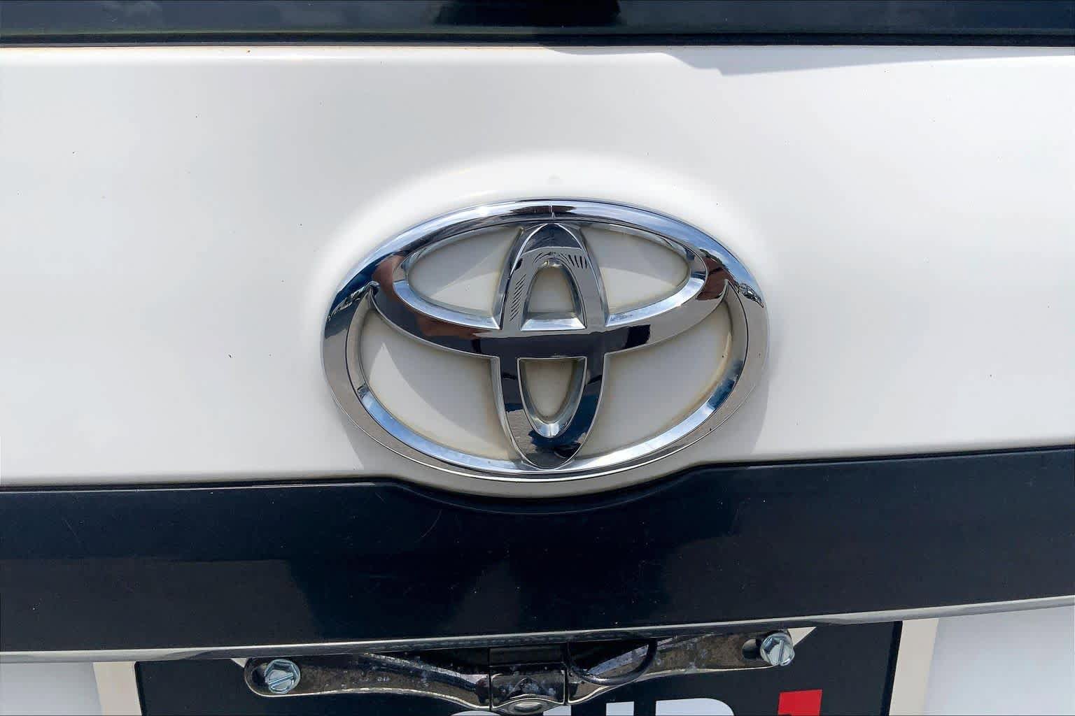 Used 2006 Toyota Sienna CE FWD image 30