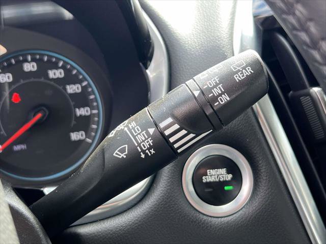 Used 2021 Chevrolet Traverse LT image 27