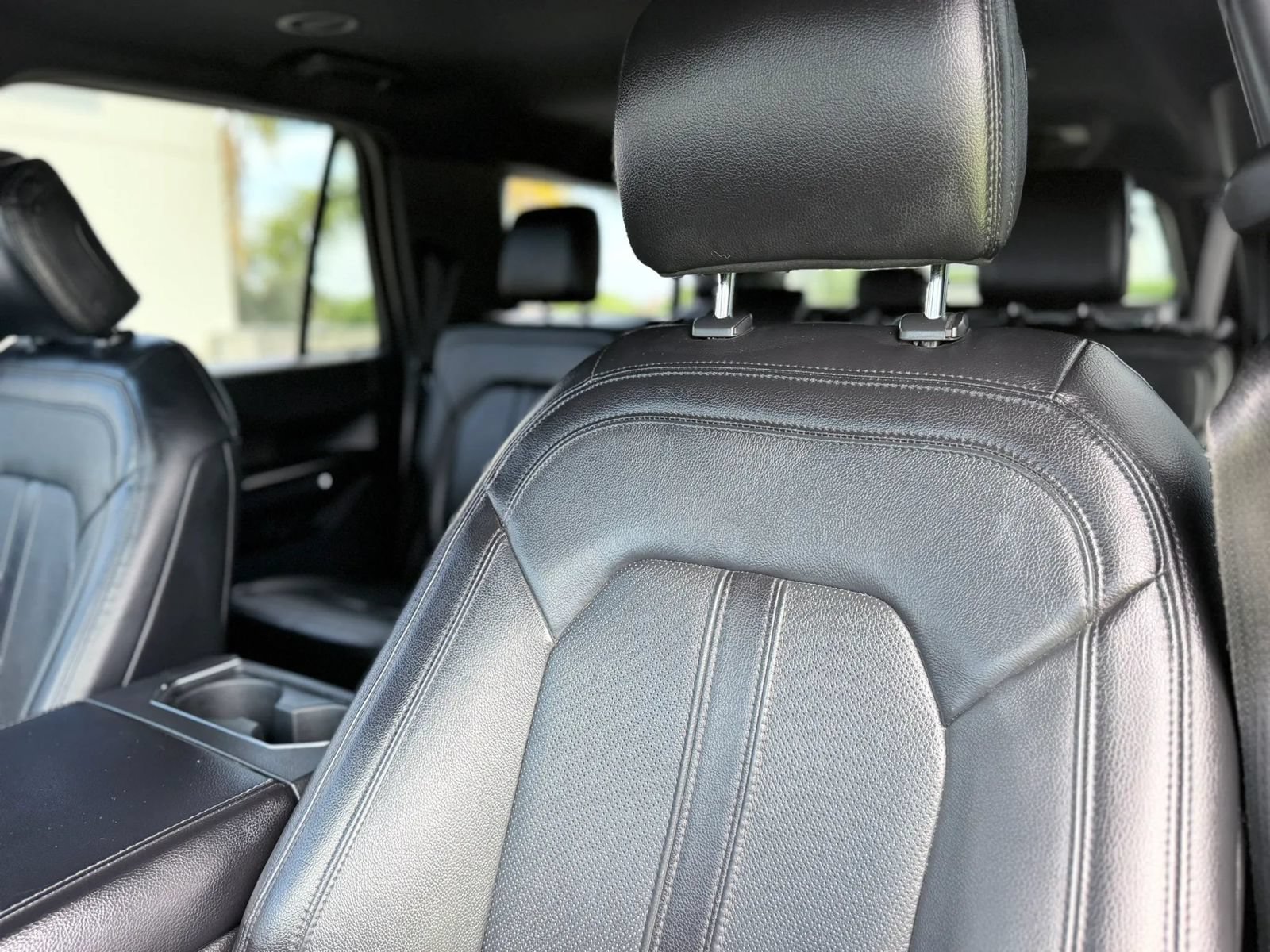 Used 2020 Ford Expedition Max Limited RWD image 18