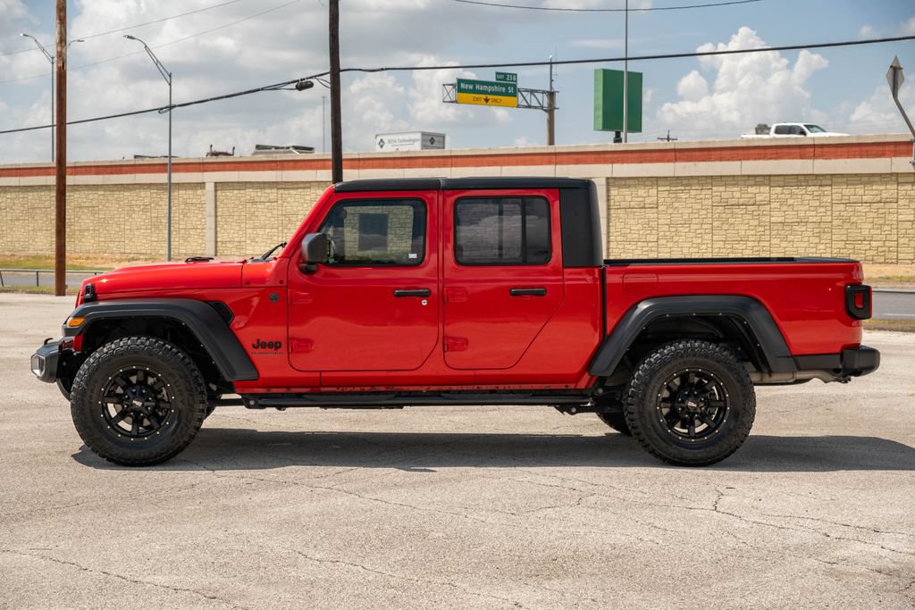 Used 2023 Jeep Gladiator Sport AWD/4WD image 5