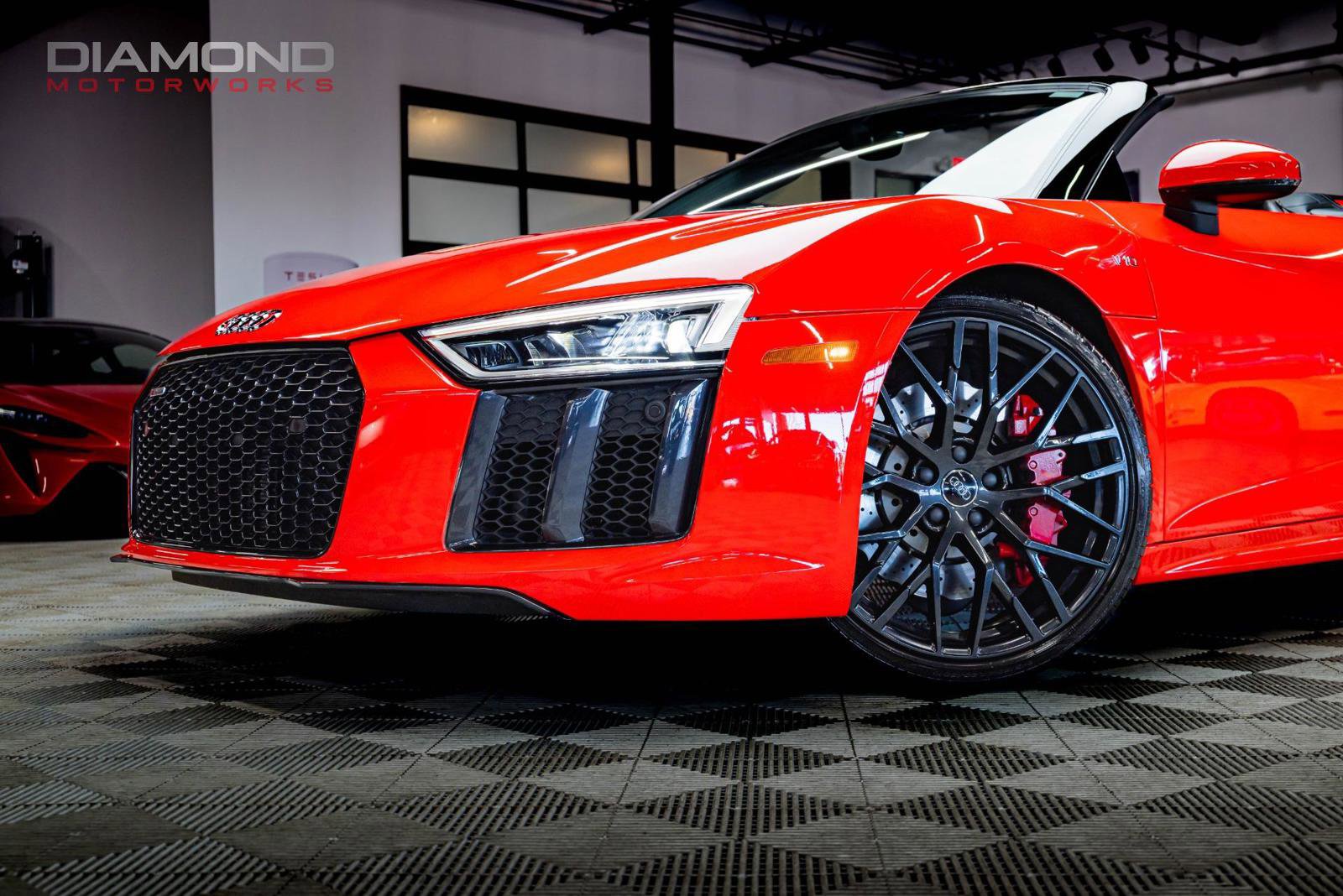 Used 2018 Audi R8 V10 w/ Carbon Exterior Package image 8