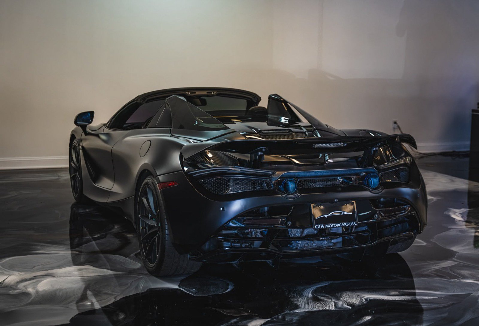 Used 2020 McLaren 720S Performance RWD image 19