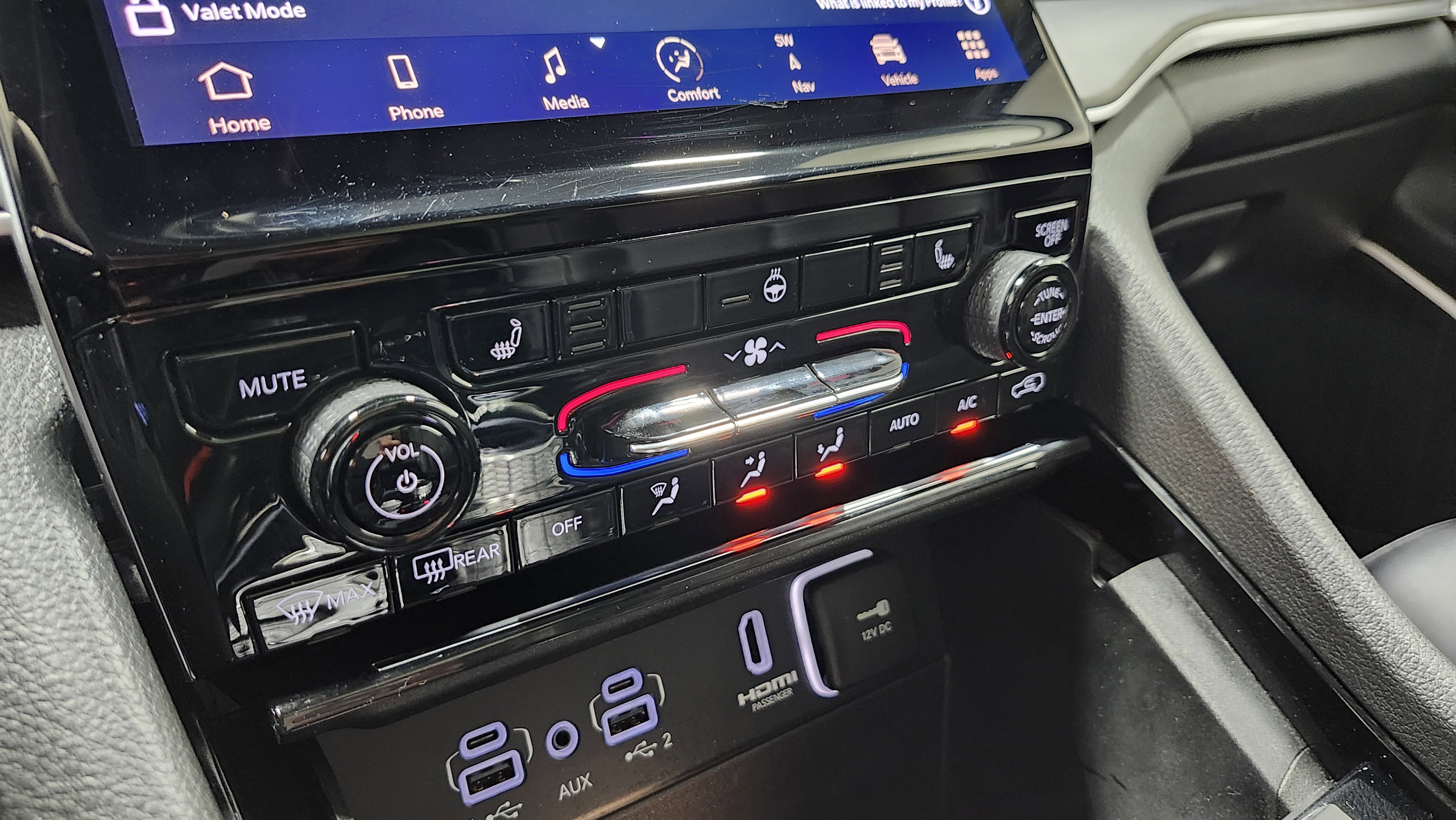 Used 2023 Jeep Grand Cherokee 4WD 4xe image 34