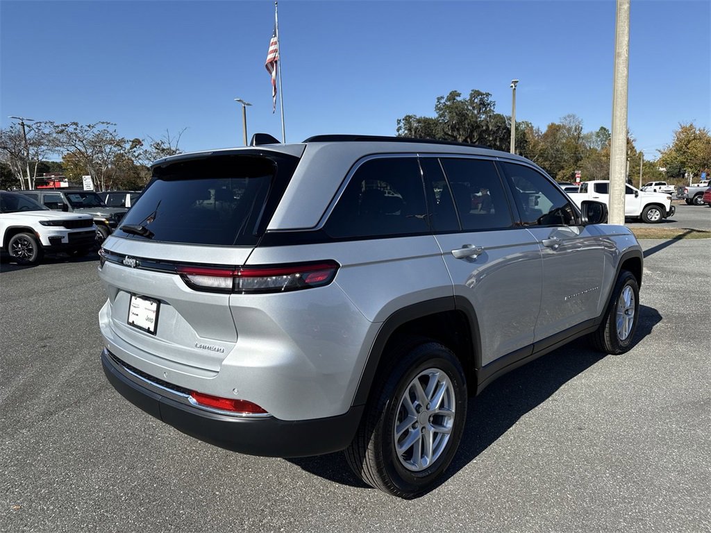 New 2025 Jeep Grand Cherokee Laredo X image 2