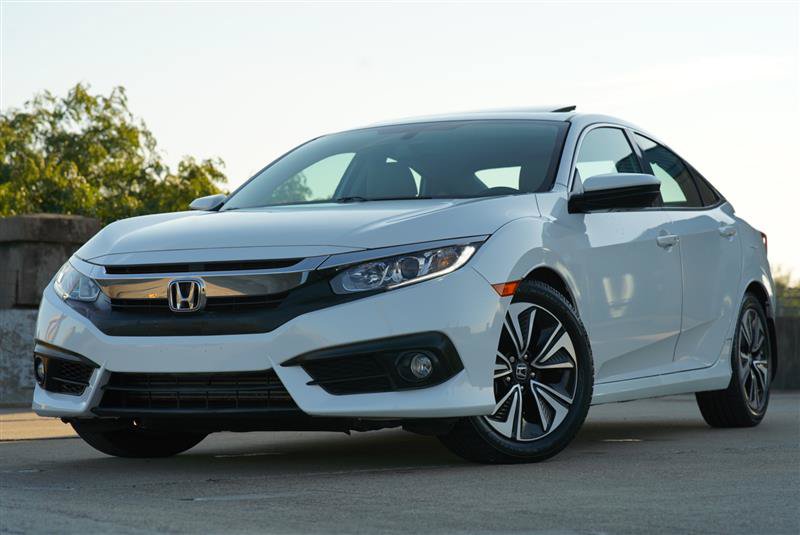 Used 2016 Honda Civic EX-L image 2