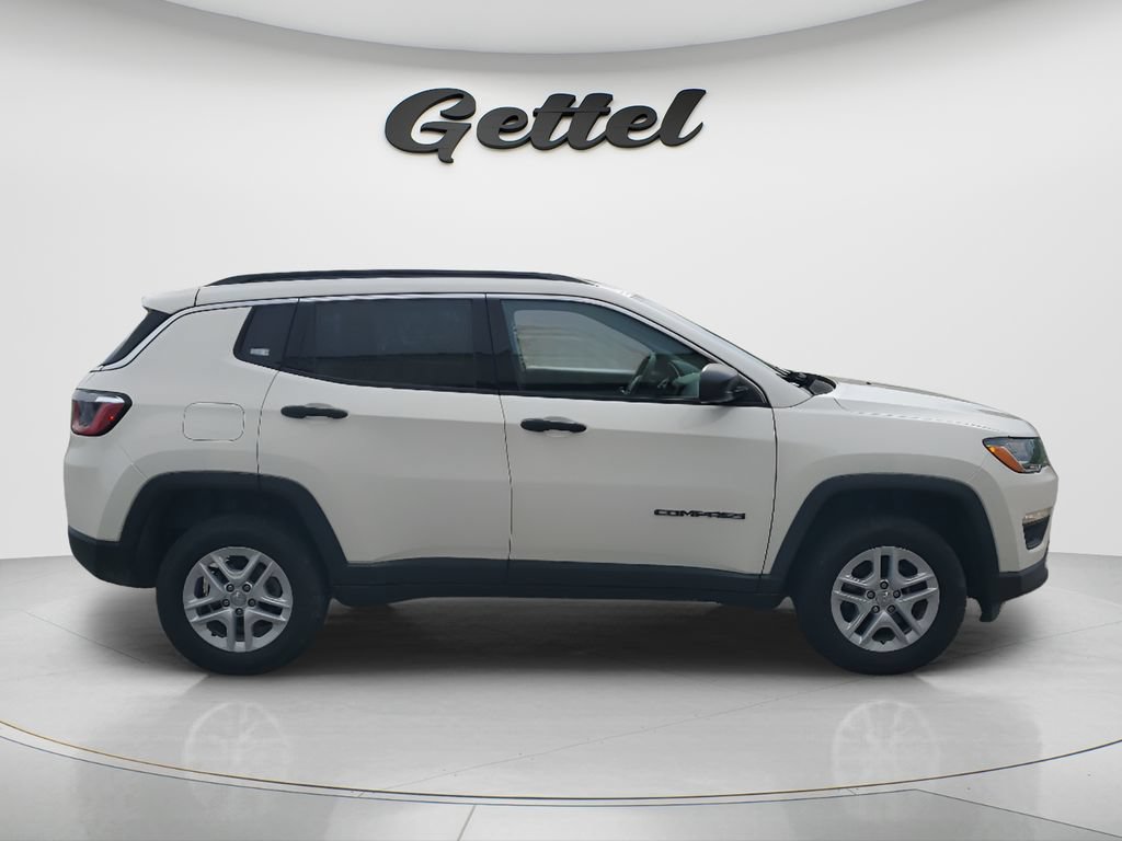 Used 2020 Jeep Compass Sport w/ Cold Weather Group AWD/4WD image 4