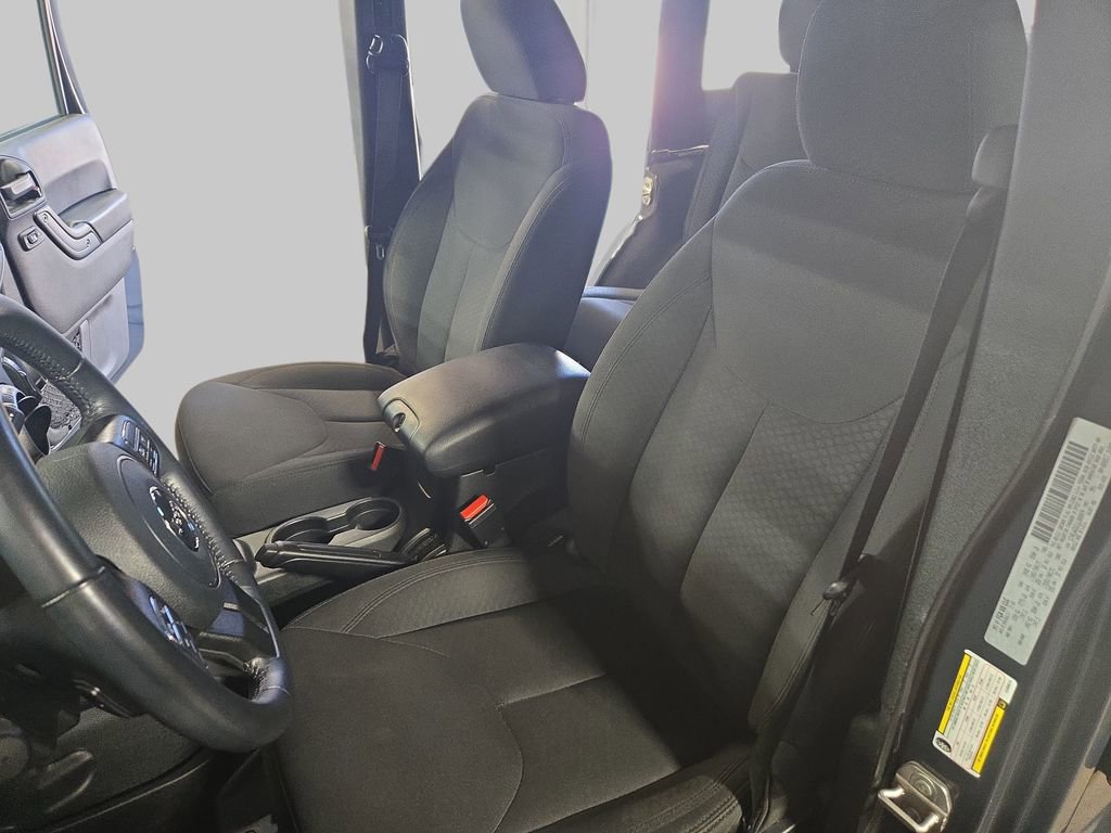 Used 2018 Jeep Wrangler Unlimited Sport S AWD/4WD image 18