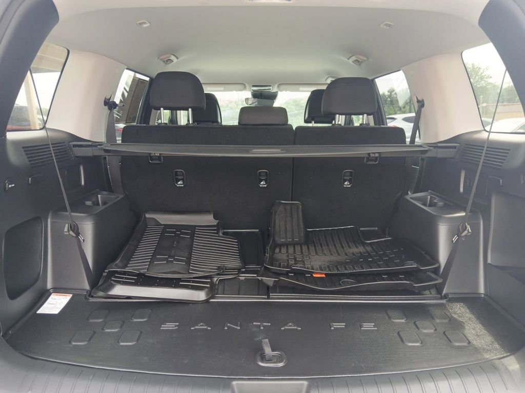 Certified 2025 Hyundai Santa Fe SE FWD image 16