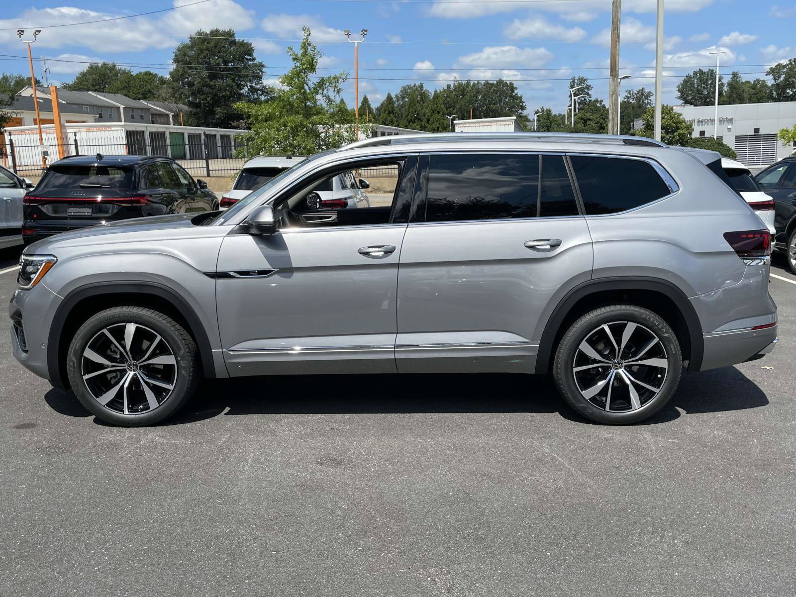 New 2026 Volkswagen Atlas SEL Premium R-Line image 4