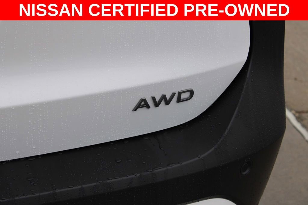 Certified 2025 Nissan Kicks SV image 9