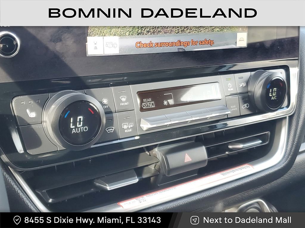 Used 2025 Toyota Grand Highlander AWD image 25