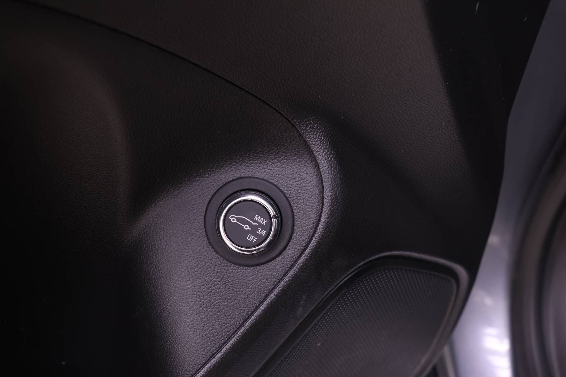 Used 2022 Buick Encore GX Select w/ Sport Touring Package image 16