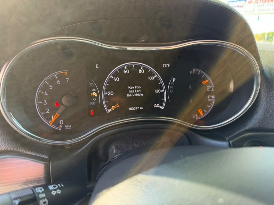 Used 2020 Jeep Grand Cherokee Laredo w/ Security & Convenience Group AWD/4WD image 20