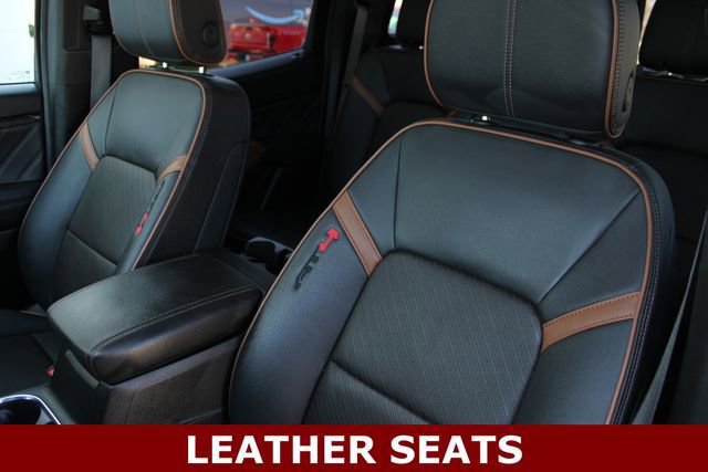 Used 2024 GMC Canyon AT4 w/ AT4 Premium Package AWD/4WD image 9