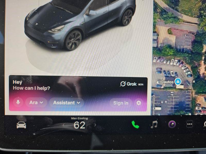 Used 2024 Tesla Model Y Long Range AWD/4WD image 45