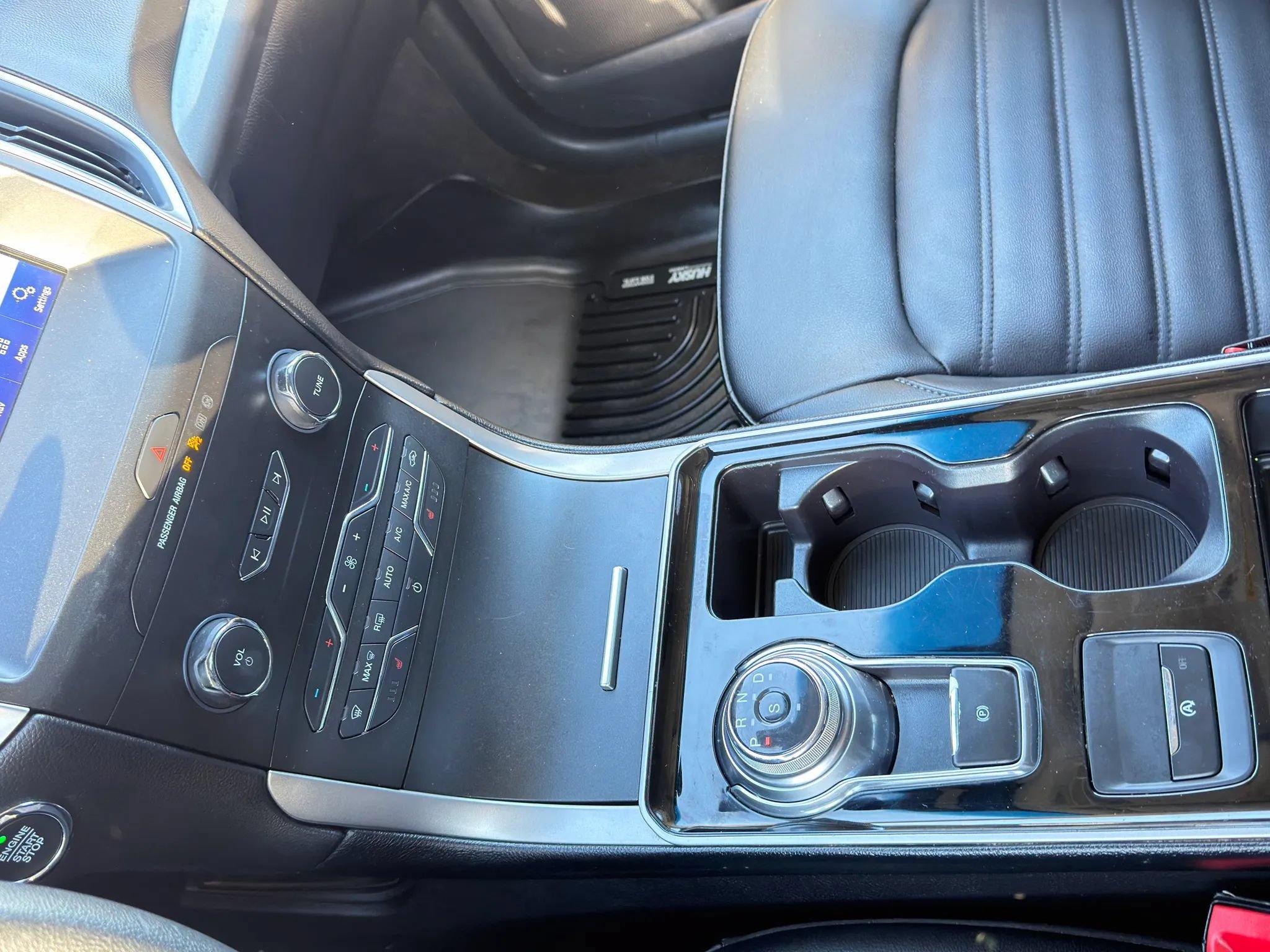 Used 2019 Ford Edge SEL w/ Equipment Group 201A AWD/4WD image 15