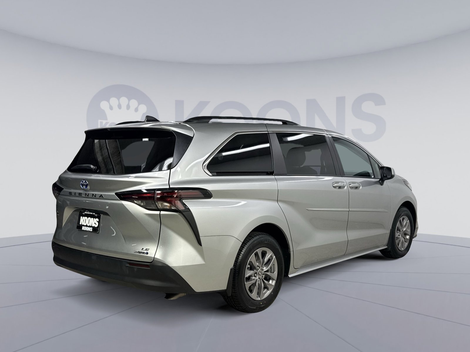 Used 2023 Toyota Sienna LE image 12