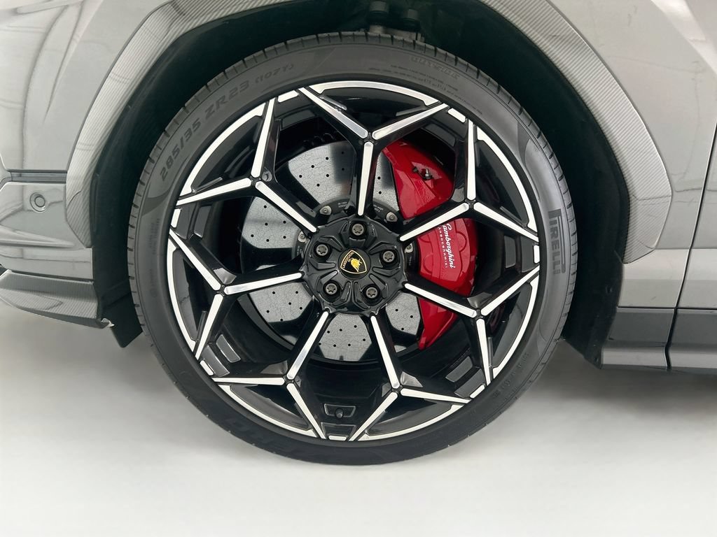 Used 2024 Lamborghini Urus Performante AWD/4WD image 29