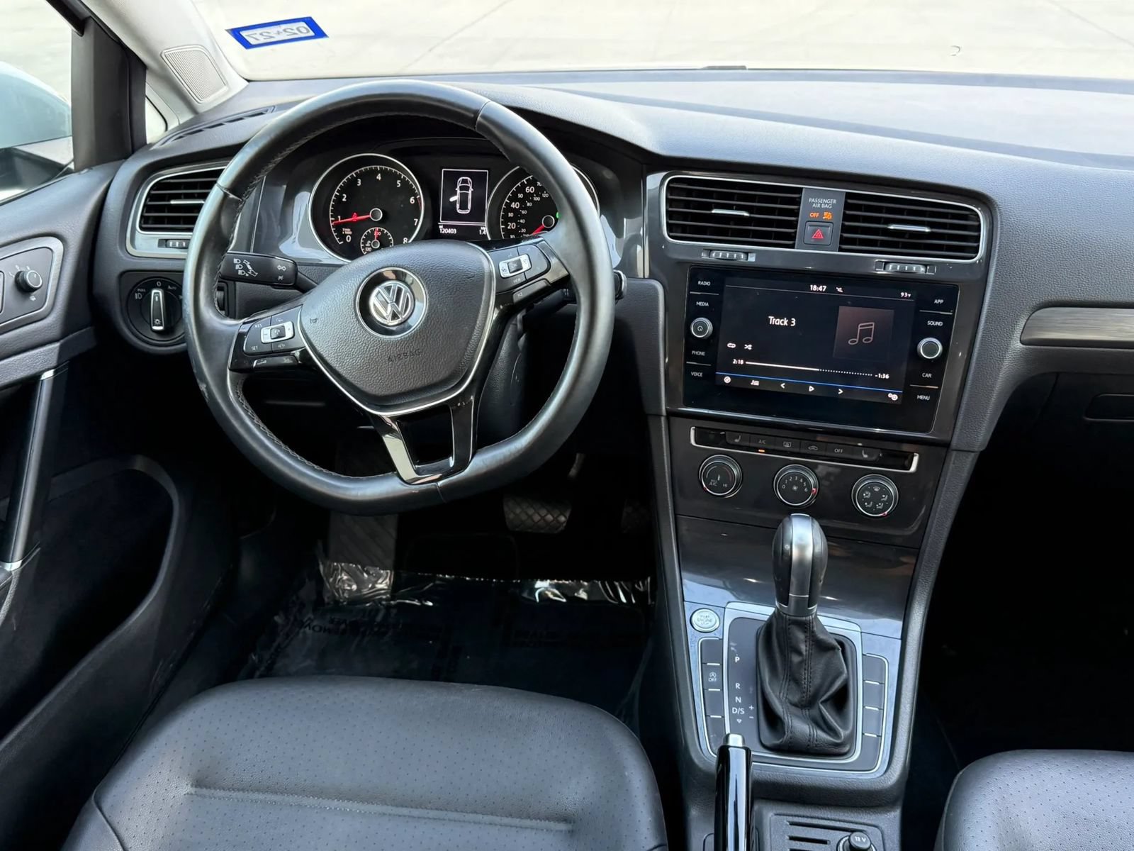 Used 2019 Volkswagen Golf SE FWD image 13