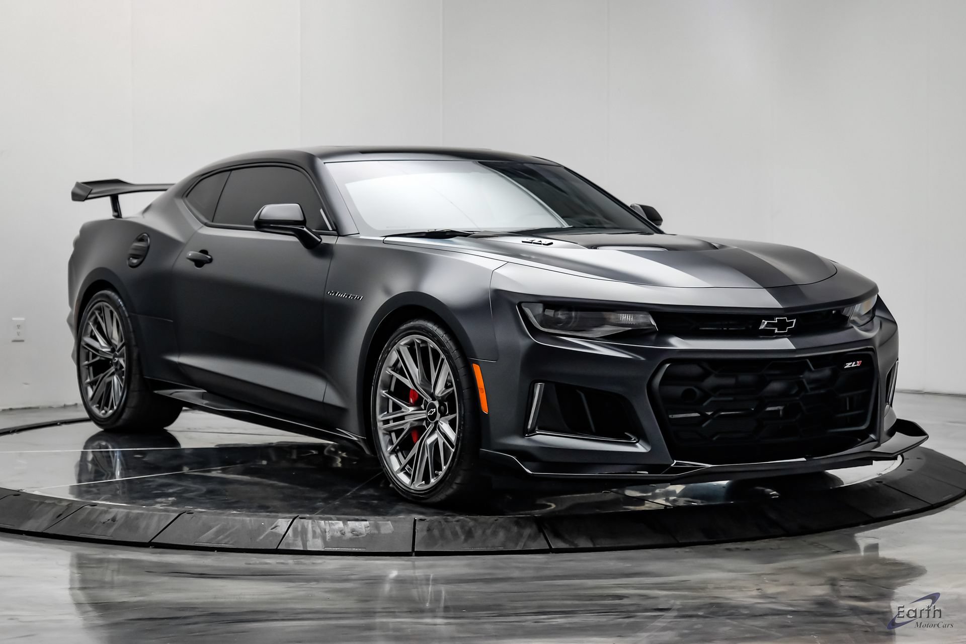 Used 2024 Chevrolet Camaro ZL1 RWD image 21