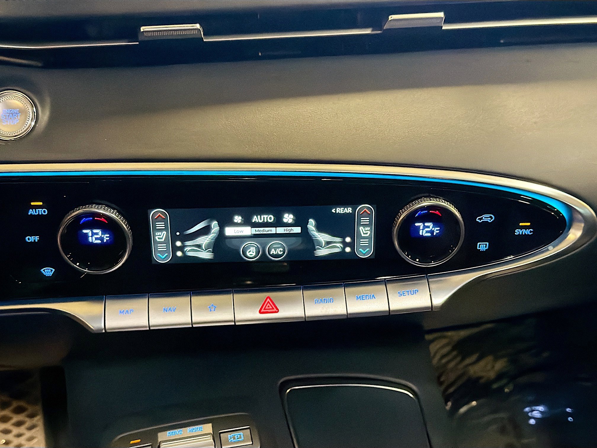 Used 2023 Genesis GV70 2.5T w/ Sport Prestige Package image 24