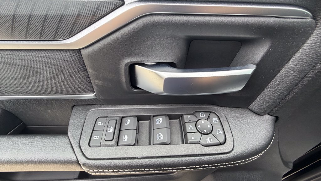 New 2026 RAM 3500 Big Horn AWD/4WD image 44