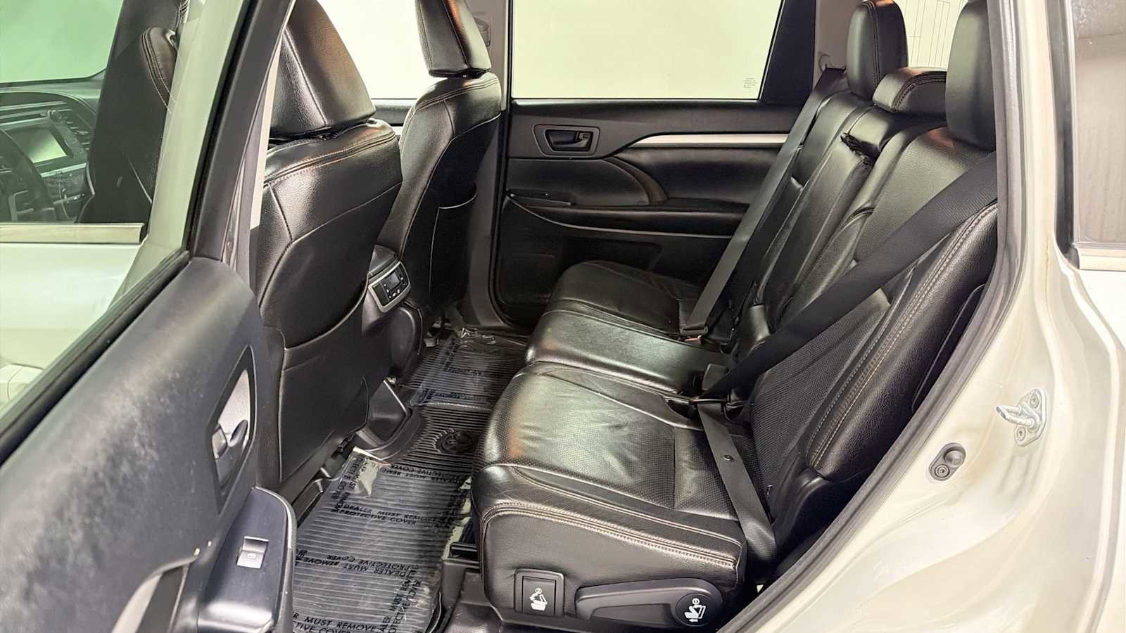 Certified 2017 Toyota Highlander LE AWD/4WD image 23