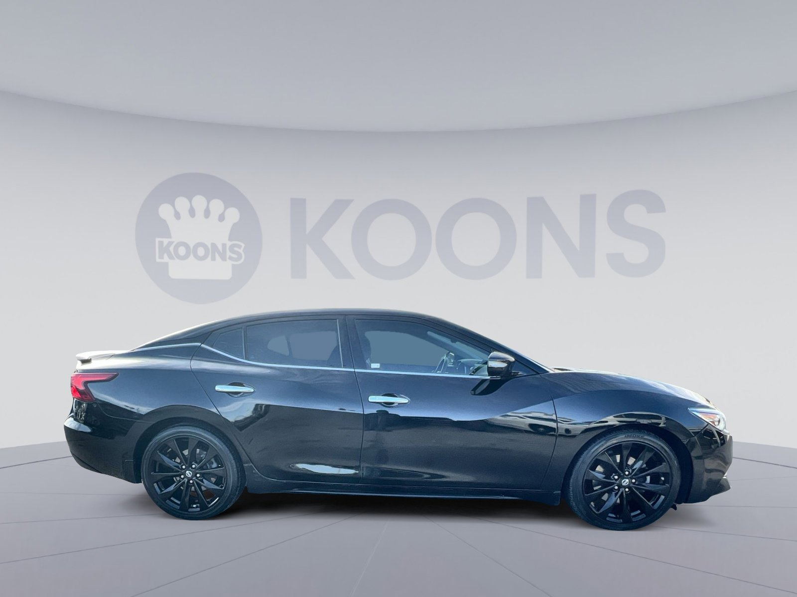 Used 2017 Nissan Maxima SR w/ Midnight Edition image 8