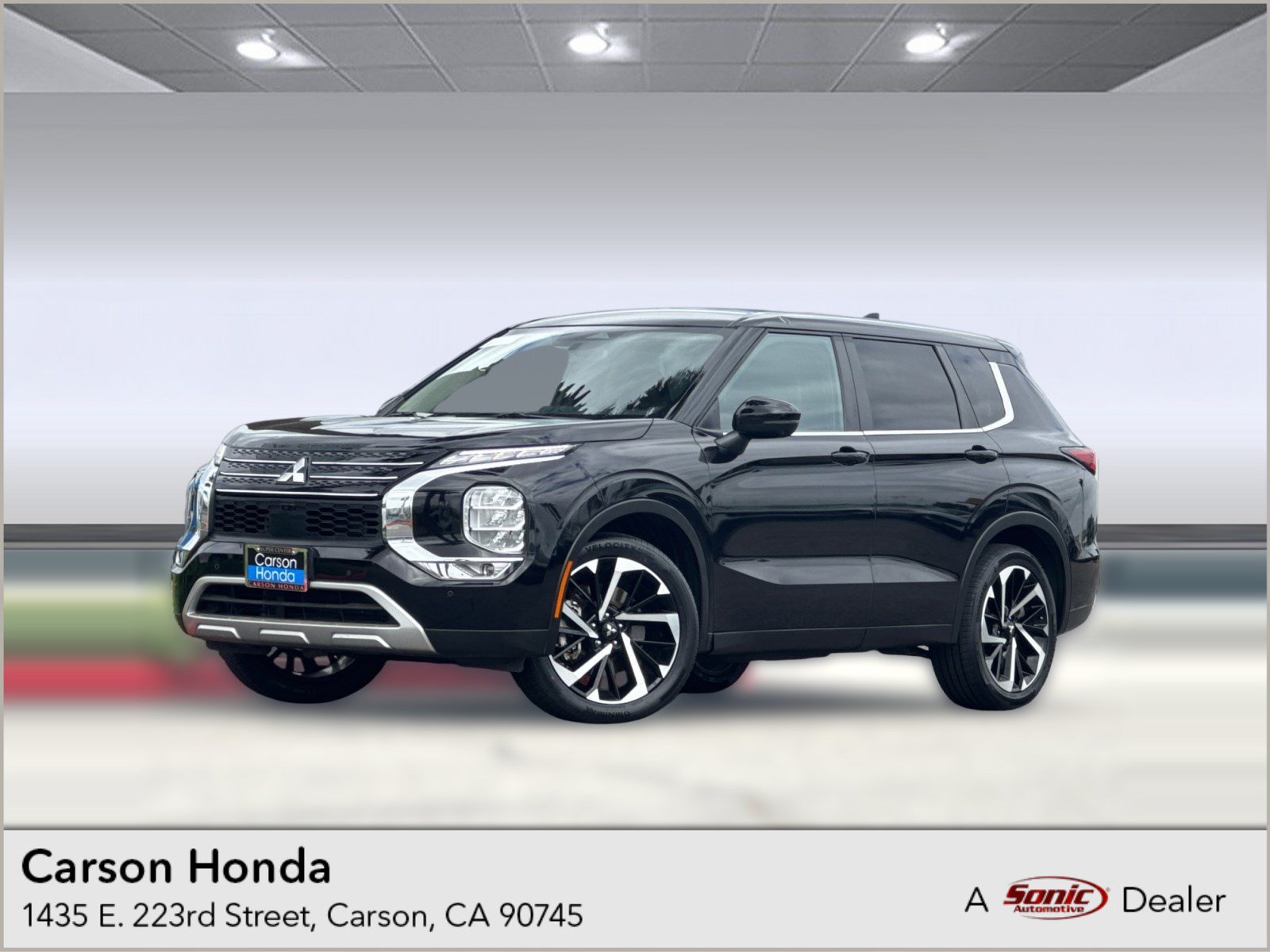Used 2024 Mitsubishi Outlander SE AWD/4WD image 1