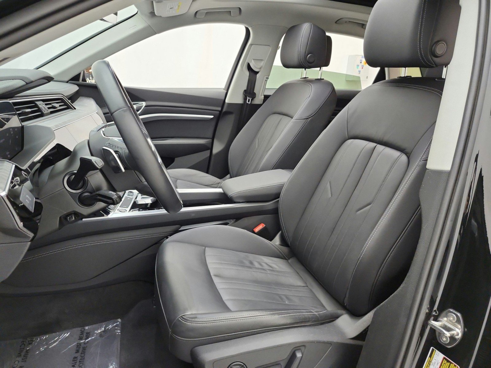 Used 2024 Audi Q8 e-tron Premium AWD/4WD image 13