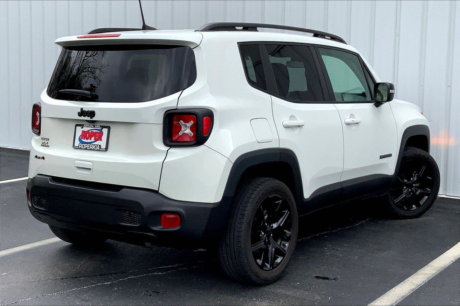 Used 2023 Jeep Renegade Altitude image 11